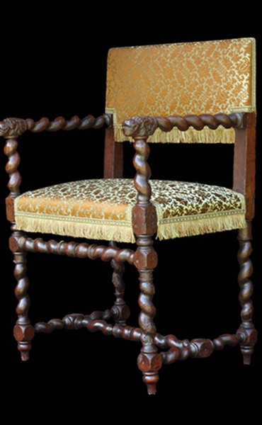 04 Fauteuil Chaise à bras Louis XIII  Brocatelle Prelle Passementeries Verrier